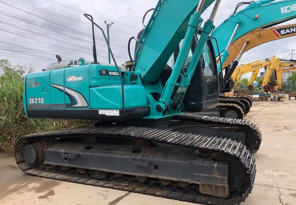 Kobelco SK 210-8 - Pelle sur chenille: photos 4 Kobelco SK 210-8 - Pelle sur chenille: photos 4