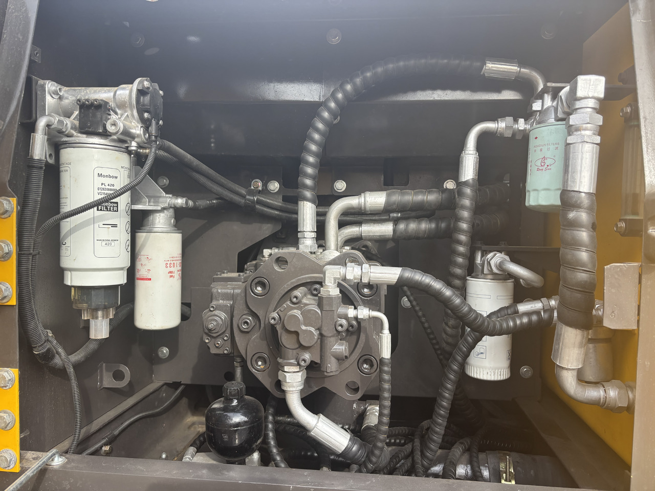 Pelle sur chenille Volvo EC 240: photos 9