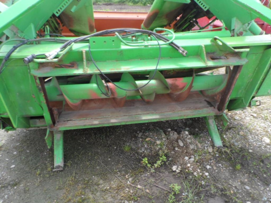 Agram 6 - Cueilleur de maïs: photos 5 Agram 6 - Cueilleur de maïs: photos 5