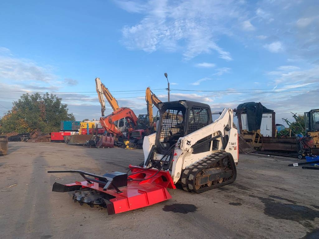 Bobcat T 590 - Mini chargeuse: photos 1 Bobcat T 590 - Mini chargeuse: photos 1