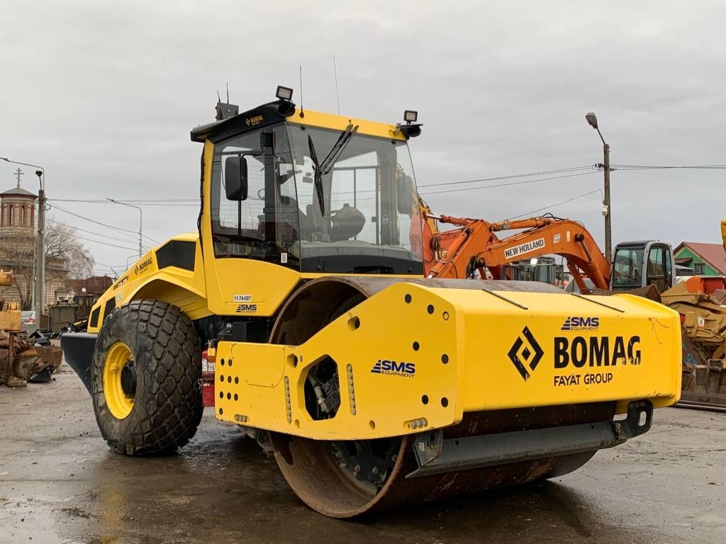 Bomag BW219 DH5+3D Trimble GPS - Compacteur à pieds de mouton/ Monocylindre: photos 4 Bomag BW219 DH5+3D Trimble GPS - Compacteur à pieds de mouton/ Monocylindre: photos 4