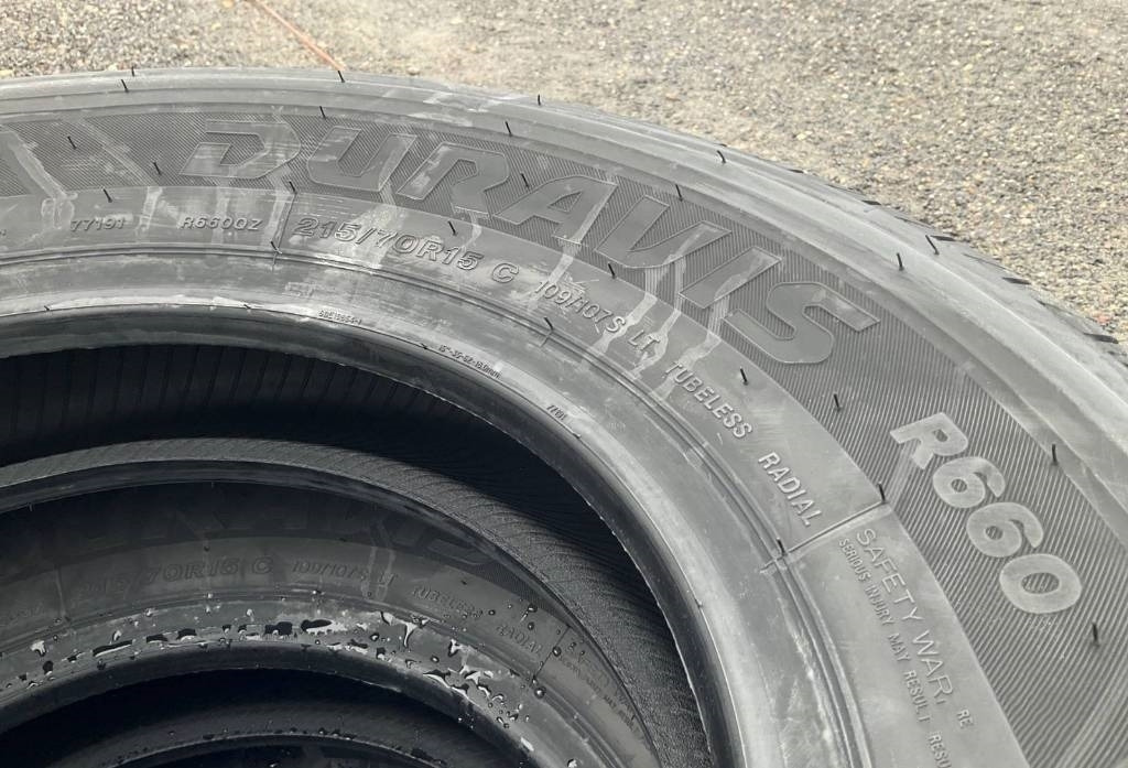 Bridgestone Duravis 215/70 R15C TYRES - Pneu pour Camion: photos 5 Bridgestone Duravis 215/70 R15C TYRES - Pneu pour Camion: photos 5