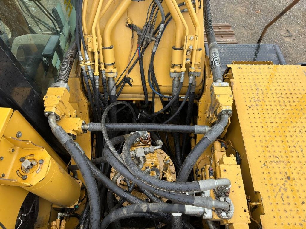 Pelle sur chenille CAT 336 EL H: photos 11
