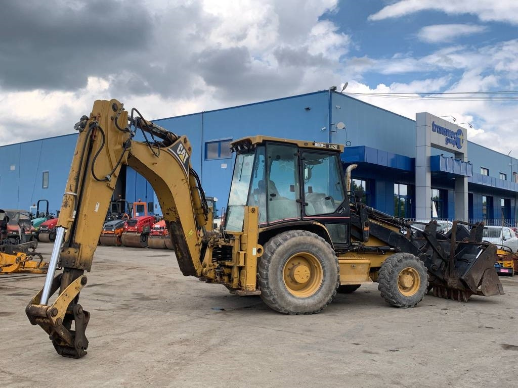 Tractopelle CAT 442 D: photos 7