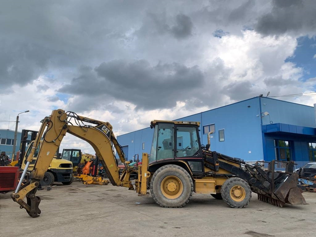 Tractopelle CAT 442 D: photos 6
