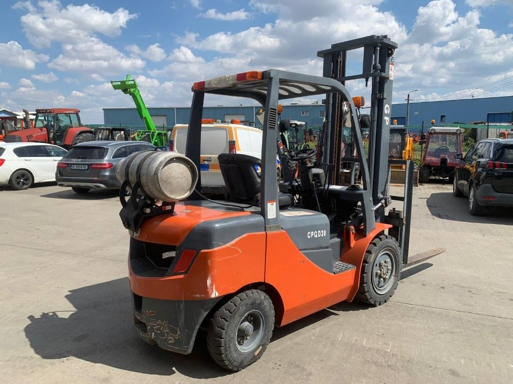 CPQD30 30 - Chariot élévateur à gaz: photos 4 CPQD30 30 - Chariot élévateur à gaz: photos 4