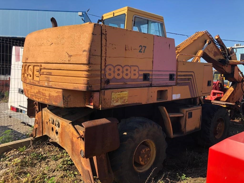 Case Poclain 888BP FOR PARTS - Pelle sur pneus: photos 2 Case Poclain 888BP FOR PARTS - Pelle sur pneus: photos 2