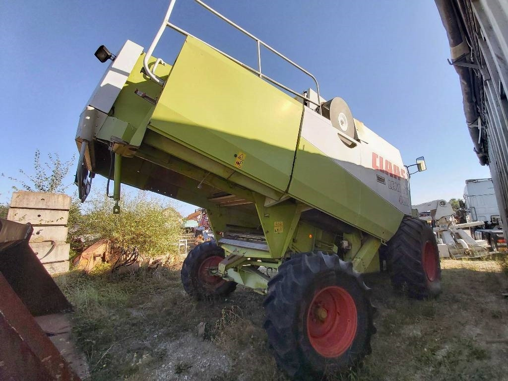 Claas Lexion 480 - Moissonneuse-batteuse: photos 3 Claas Lexion 480 - Moissonneuse-batteuse: photos 3