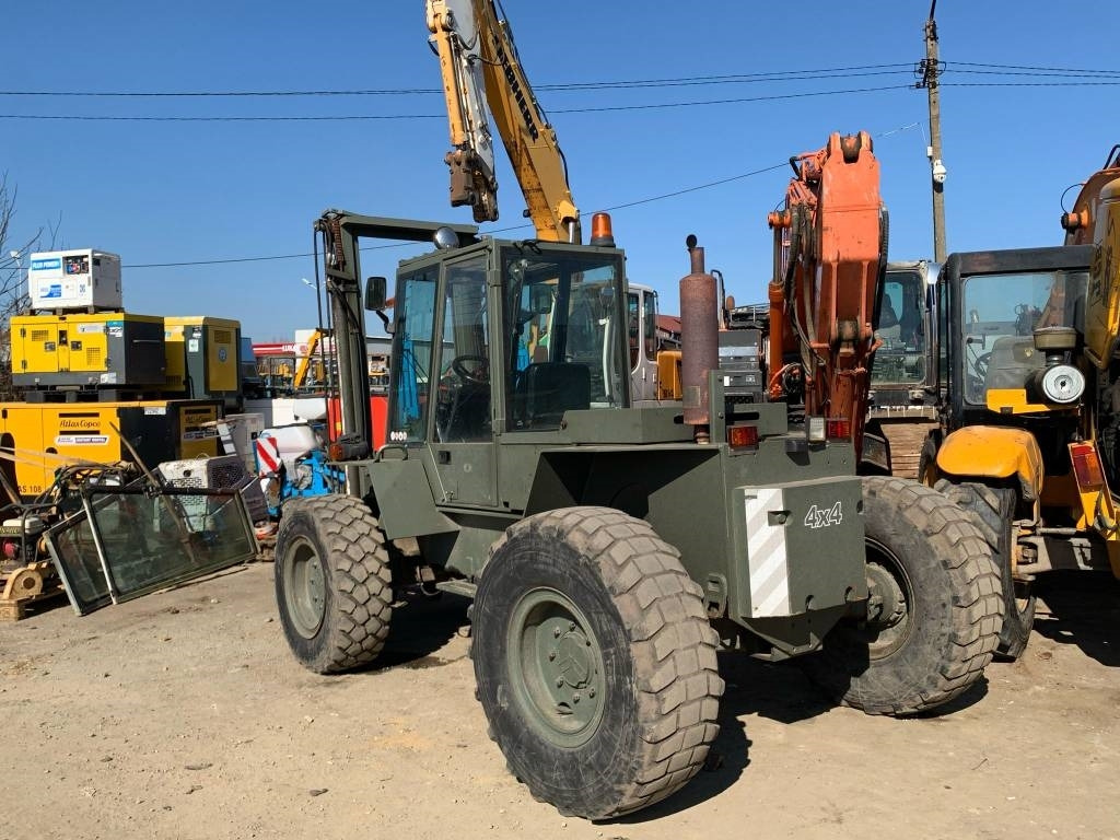 Climax Commando TT20-4M - Chariot élévateur diesel: photos 3 Climax Commando TT20-4M - Chariot élévateur diesel: photos 3