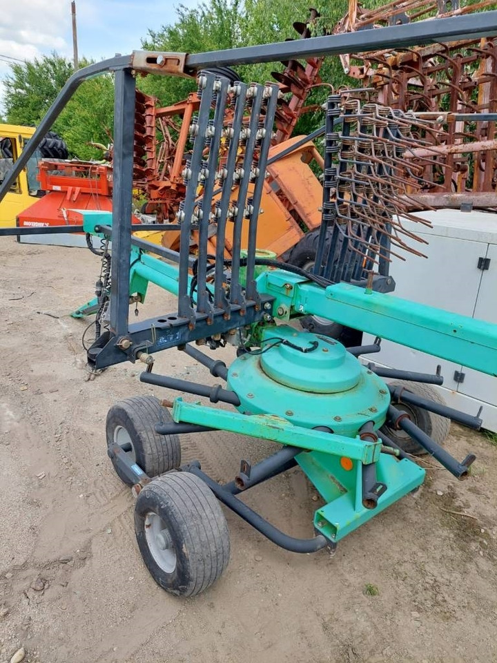 Deutz-fahr KS3.80 - Faneuse: photos 4 Deutz-fahr KS3.80 - Faneuse: photos 4