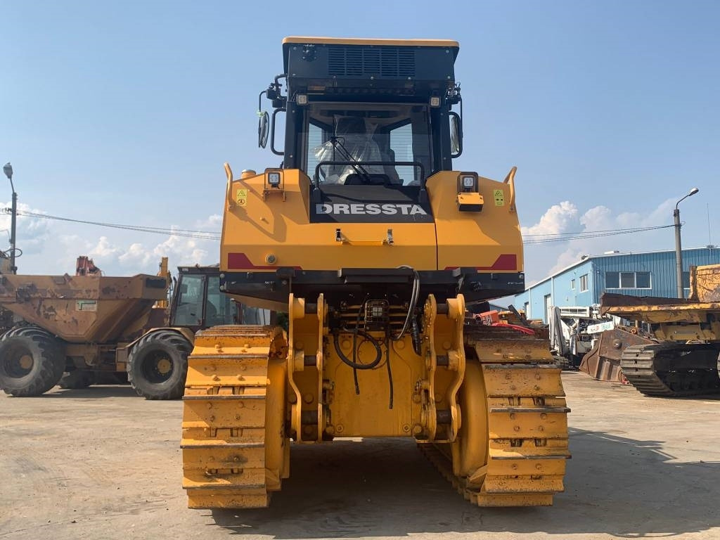Dressta TD25M - Bulldozer: photos 5 Dressta TD25M - Bulldozer: photos 5