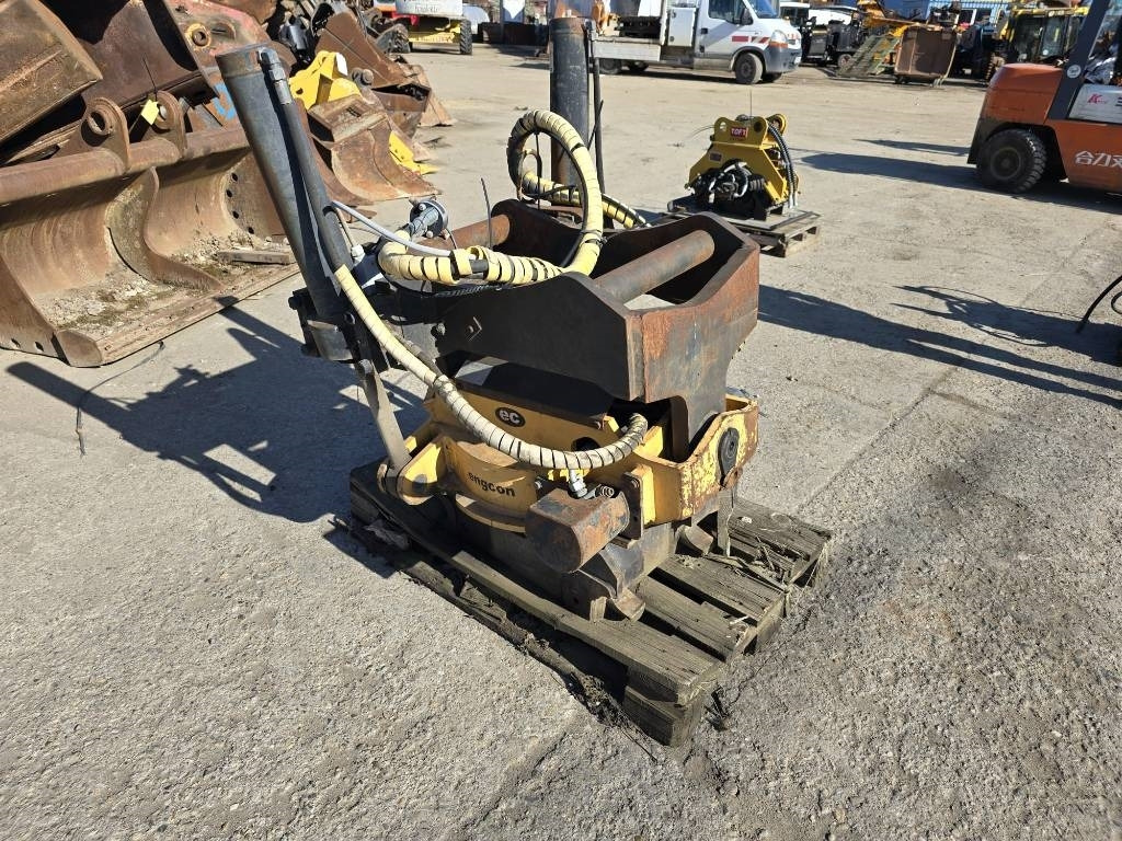Engcon EC30 Rototilt - Tiltrotator: photos 2 Engcon EC30 Rototilt - Tiltrotator: photos 2