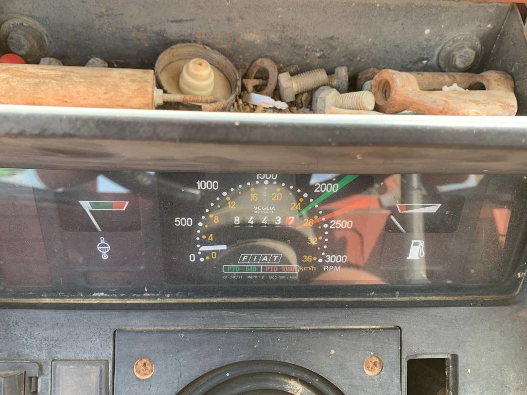 Tracteur agricole Fiat 80-90 DT: photos 9 Tracteur agricole Fiat 80-90 DT: photos 9