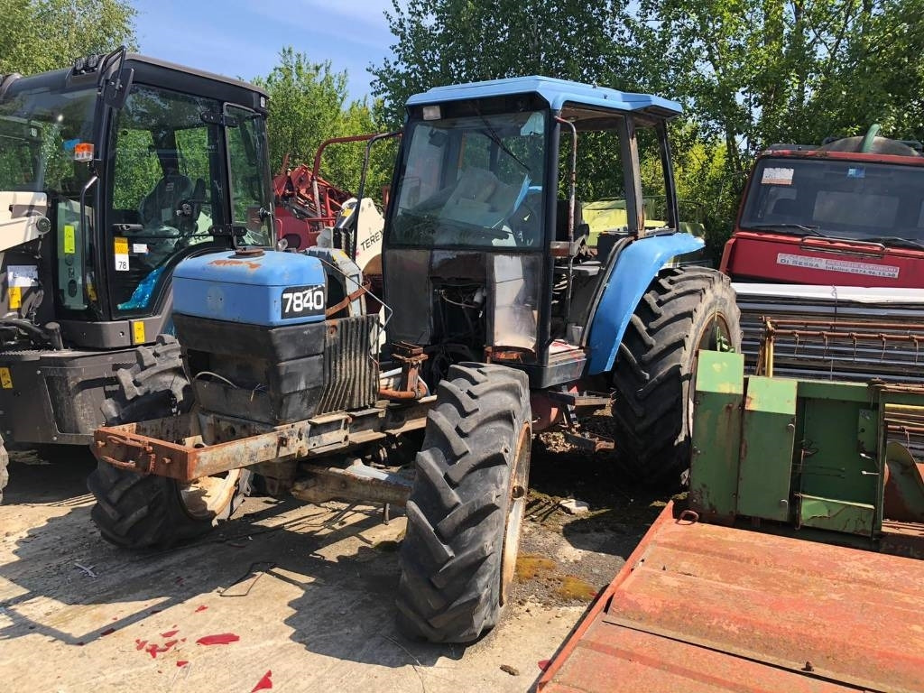 Ford / New Holland For parts 7840 - Tracteur agricole: photos 1 Ford / New Holland For parts 7840 - Tracteur agricole: photos 1