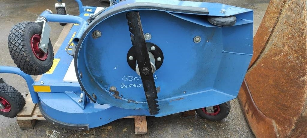 Iseki THM 3000B - Faucheuse: photos 4 Iseki THM 3000B - Faucheuse: photos 4