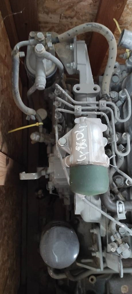 Isuzu CC-4JG1 - Moteur pour Engins de chantier: photos 3 Isuzu CC-4JG1 - Moteur pour Engins de chantier: photos 3