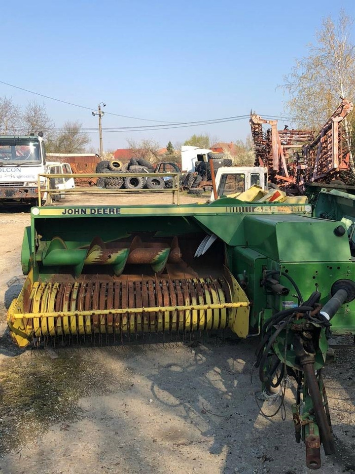 John Deere 459 - Presse à balles cubiques: photos 3 John Deere 459 - Presse à balles cubiques: photos 3