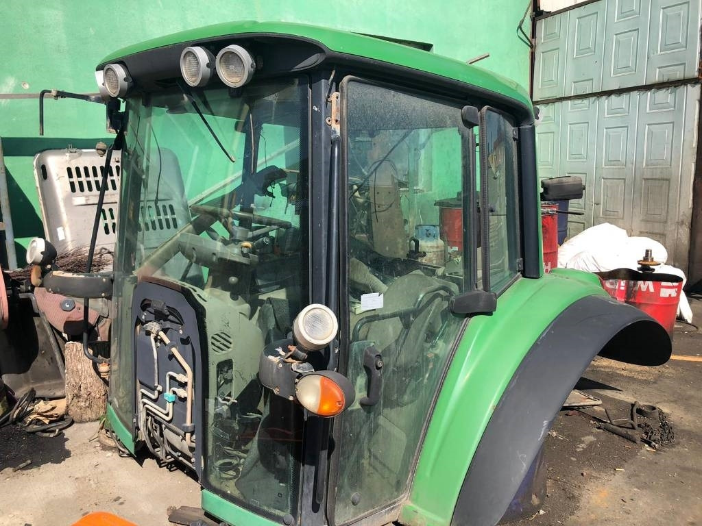 John Deere For Parts 6530 - Tracteur agricole: photos 1 John Deere For Parts 6530 - Tracteur agricole: photos 1