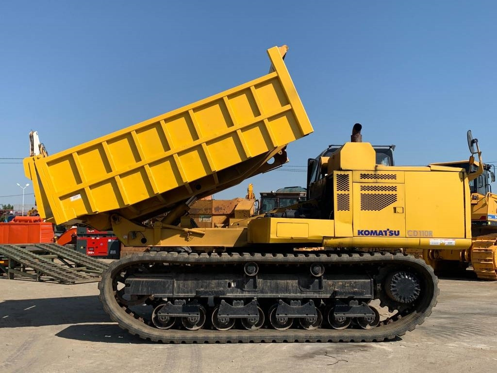 Tombereau sur chenilles Komatsu CD 110 R-1: photos 8