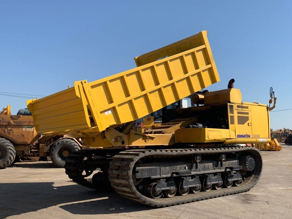 Tombereau sur chenilles Komatsu CD 110 R-1: photos 9