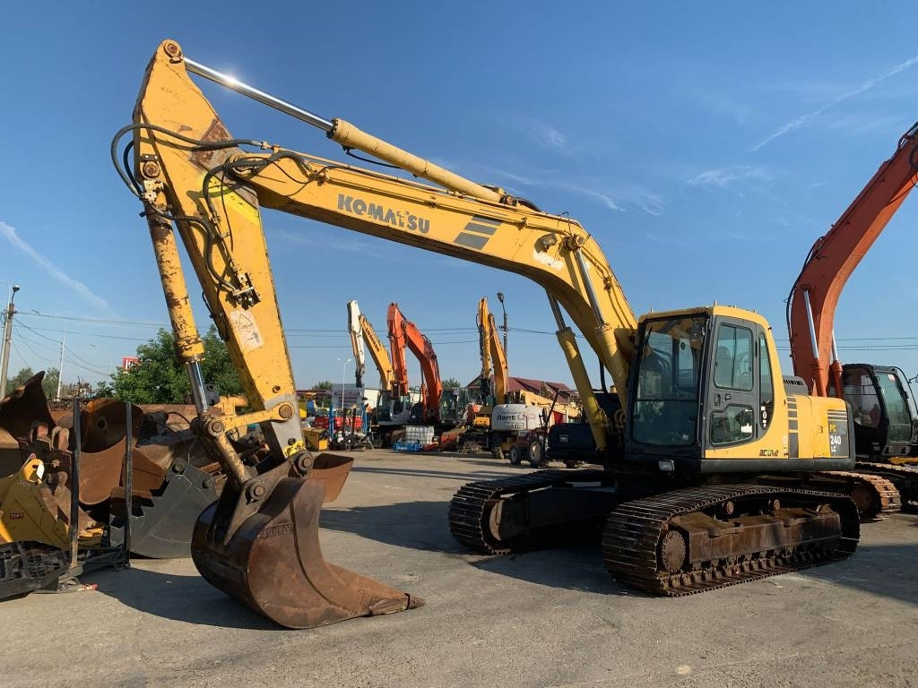 Komatsu PC 240 NLC-6K - Pelle sur chenille: photos 1 Komatsu PC 240 NLC-6K - Pelle sur chenille: photos 1