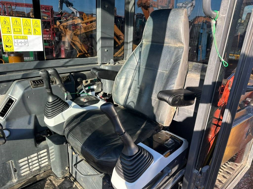 Mini pelle Komatsu PC 56-7: photos 11 Mini pelle Komatsu PC 56-7: photos 11