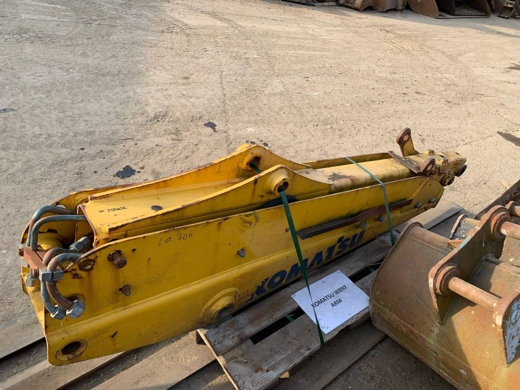 Komatsu WB97 BULDOEXCAVATOR ARM - Flèche pour Engins de chantier: photos 2 Komatsu WB97 BULDOEXCAVATOR ARM - Flèche pour Engins de chantier: photos 2