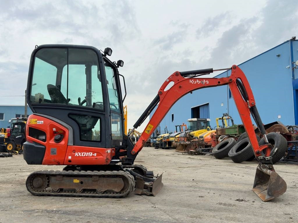 Kubota KX 019-4 - Mini pelle: photos 2 Kubota KX 019-4 - Mini pelle: photos 2