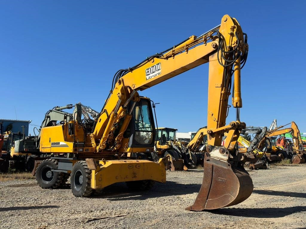 Liebherr A 900 B - Pelle sur pneus: photos 2 Liebherr A 900 B - Pelle sur pneus: photos 2