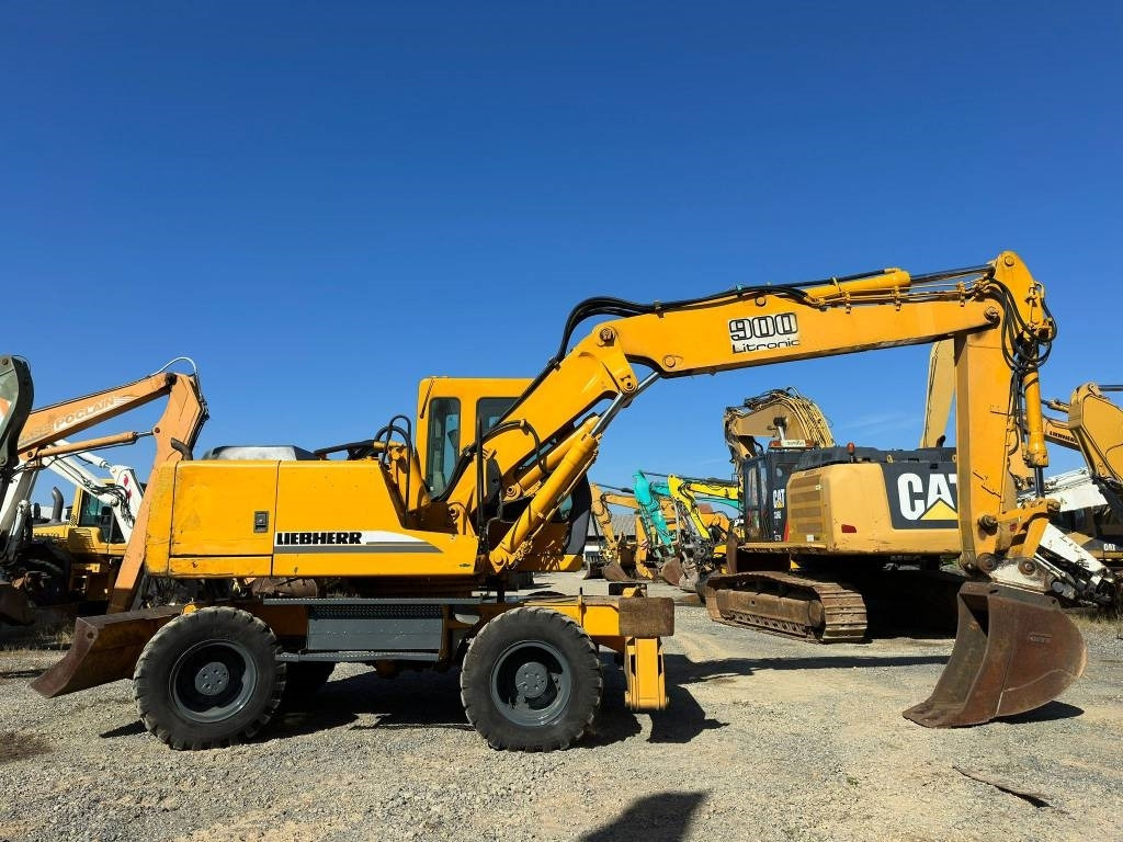 Liebherr A 900 B - Pelle sur pneus: photos 3 Liebherr A 900 B - Pelle sur pneus: photos 3