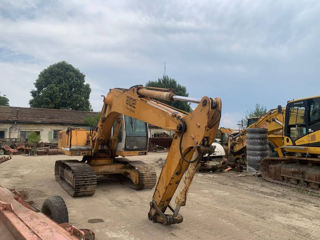 Liebherr R902 For Parts - Pelle sur chenille: photos 4 Liebherr R902 For Parts - Pelle sur chenille: photos 4