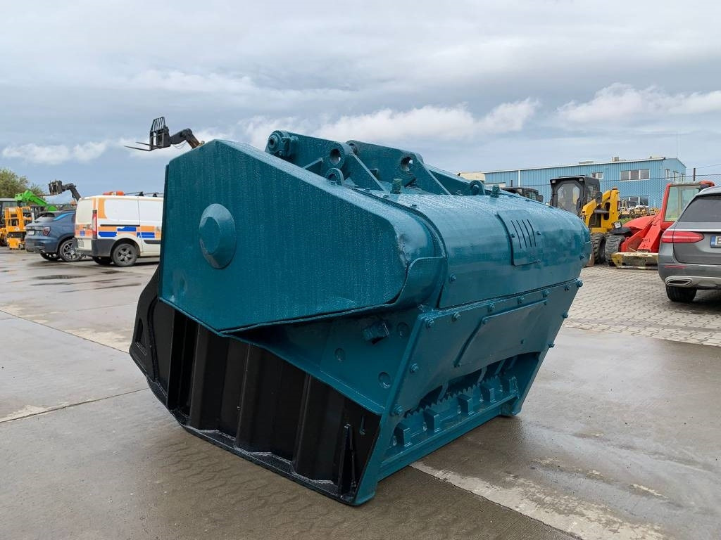 MB Crusher BF 120.4 - Godet pour Engins de chantier: photos 2 MB Crusher BF 120.4 - Godet pour Engins de chantier: photos 2