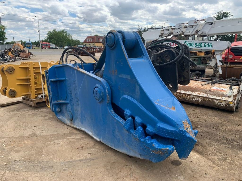 MBI RP35 - Cisaille de démolition pour Engins de chantier: photos 3 MBI RP35 - Cisaille de démolition pour Engins de chantier: photos 3