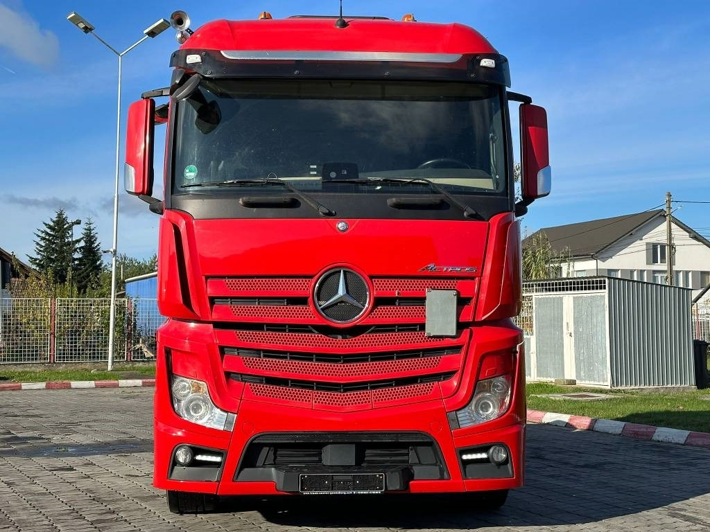 Mercedes-Benz Actros 963-4-A - Camion fourgon: photos 2 Mercedes-Benz Actros 963-4-A - Camion fourgon: photos 2