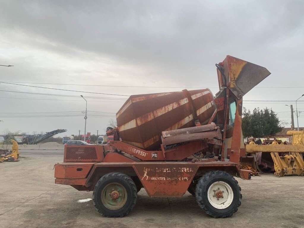 Messersi P2-R4 Messersi P2-R4 - Camion malaxeur: photos 2 Messersi P2-R4 Messersi P2-R4 - Camion malaxeur: photos 2