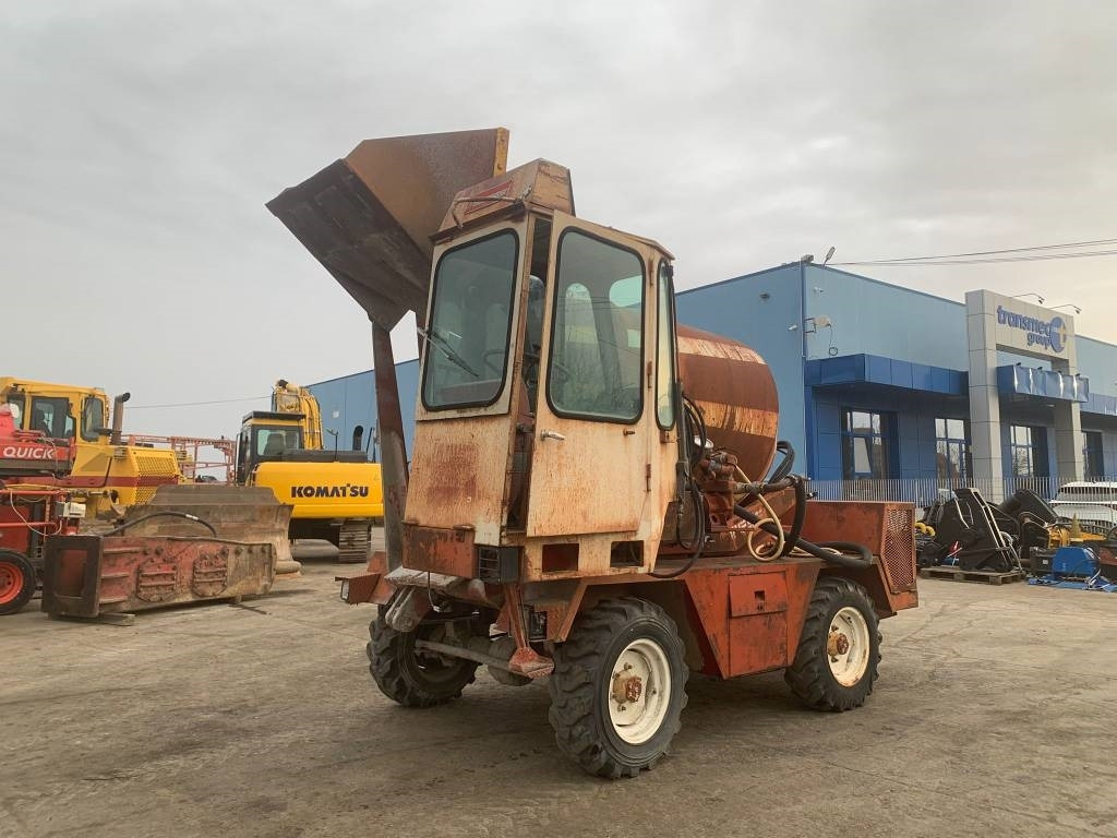 Camion malaxeur Messersi P2-R4: photos 6 Camion malaxeur Messersi P2-R4: photos 6