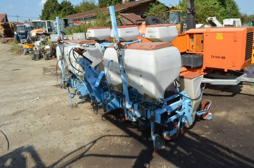 Monosem NG PLUS 6 - Semoir monograine: photos 2 Monosem NG PLUS 6 - Semoir monograine: photos 2