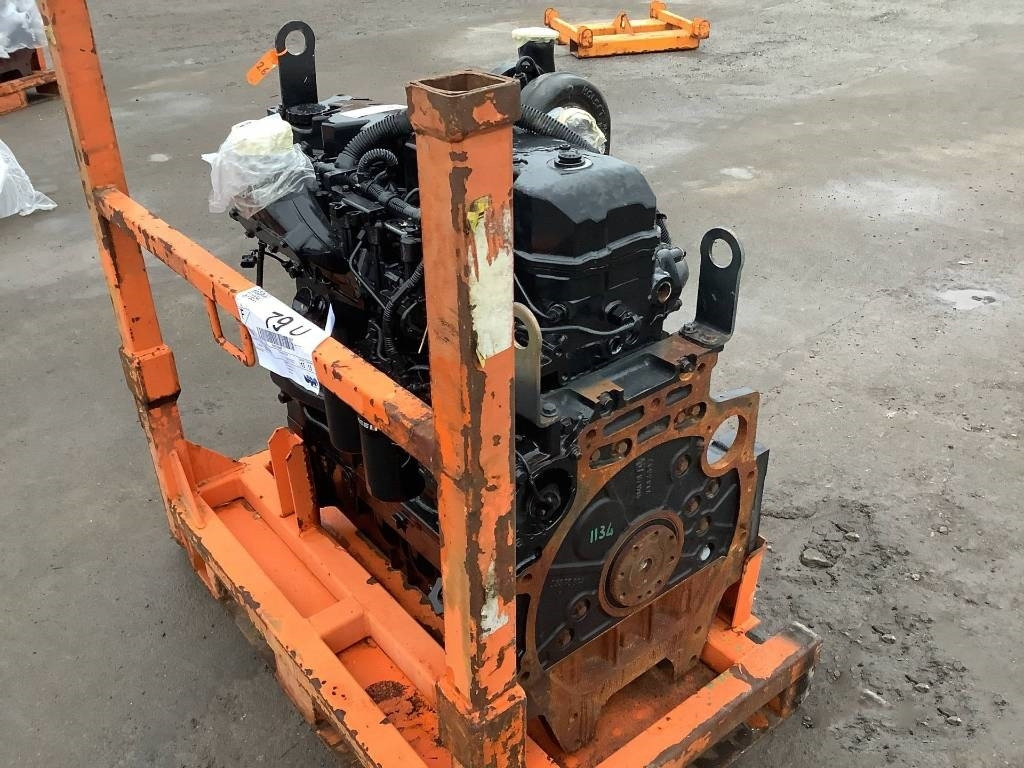 New Holland F4DFE613J*A0002 - Moteur pour Engins de chantier: photos 4 New Holland F4DFE613J*A0002 - Moteur pour Engins de chantier: photos 4