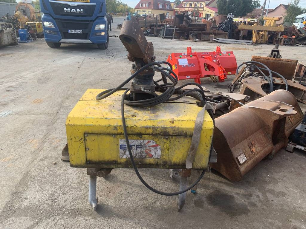 Railway Ballast Tamper - Ripper pour Engins de chantier: photos 1 Railway Ballast Tamper - Ripper pour Engins de chantier: photos 1