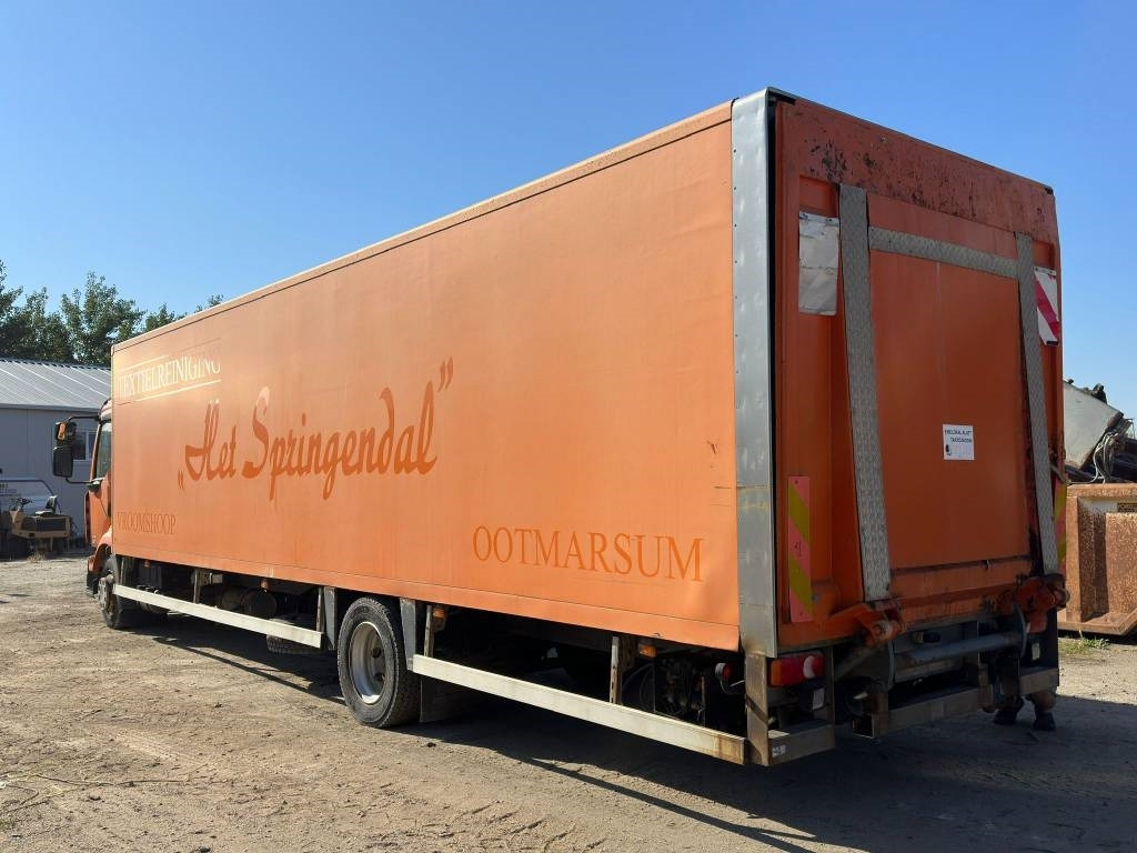 Renault Midlum 220 DCI - Camion fourgon: photos 2 Renault Midlum 220 DCI - Camion fourgon: photos 2