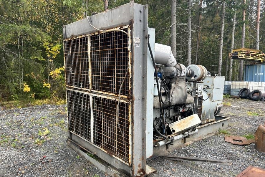 Stamford HC634J1 - Groupe électrogène: photos 2 Stamford HC634J1 - Groupe électrogène: photos 2