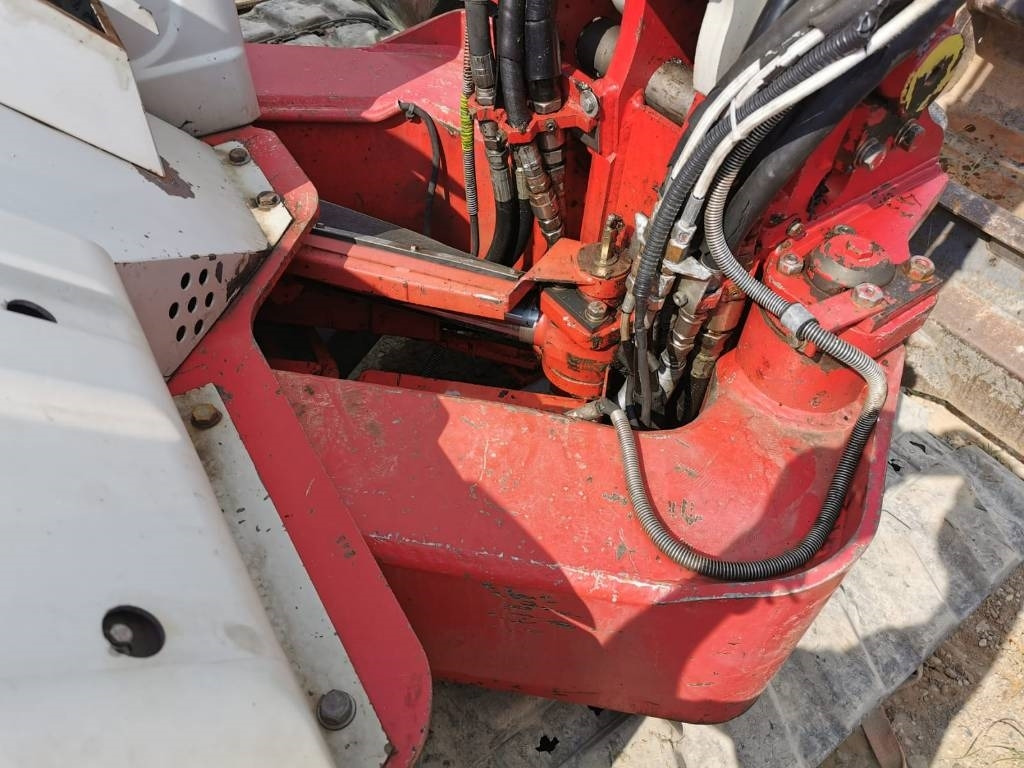 Mini pelle Takeuchi TB80FR: photos 6
