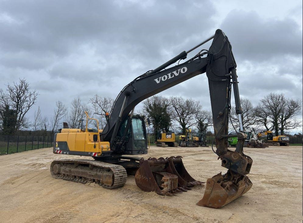 Volvo EC 220 DL - Pelle sur chenille: photos 4 Volvo EC 220 DL - Pelle sur chenille: photos 4