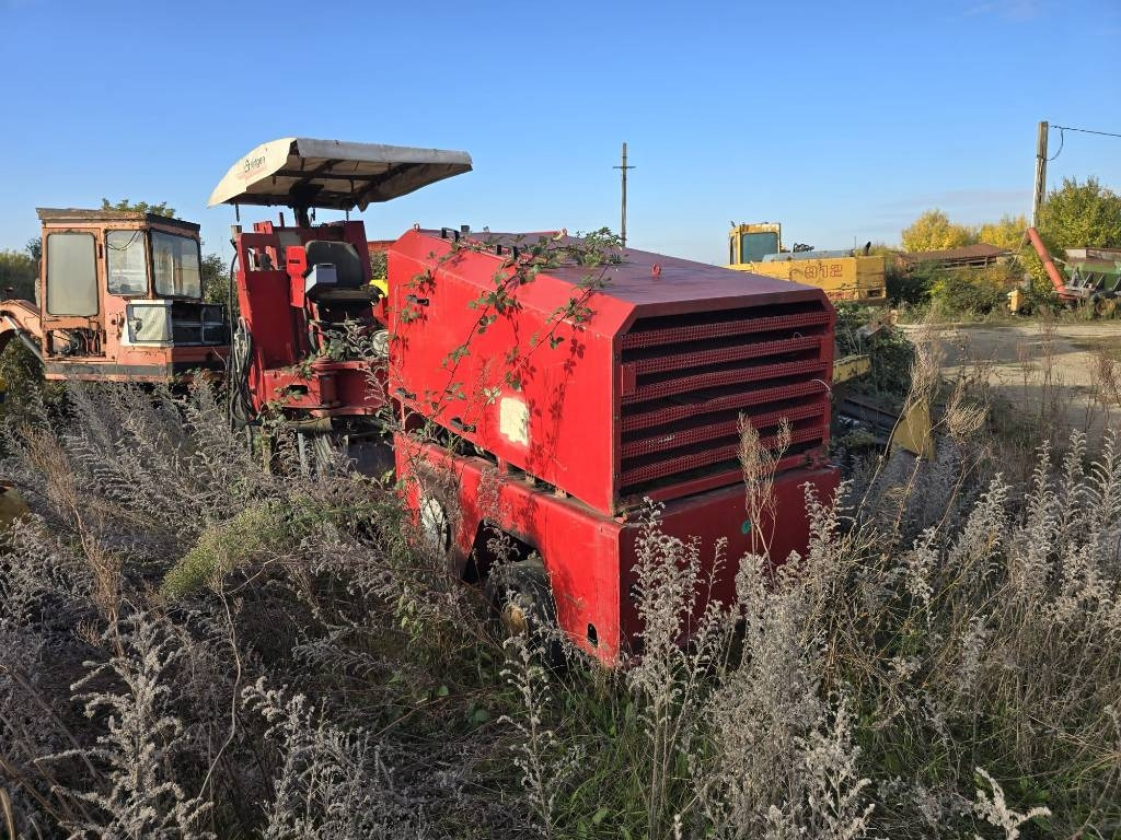 Wirtgen W 600 DC FOR PARTS  - Finisseur: photos 1 Wirtgen W 600 DC FOR PARTS  - Finisseur: photos 1