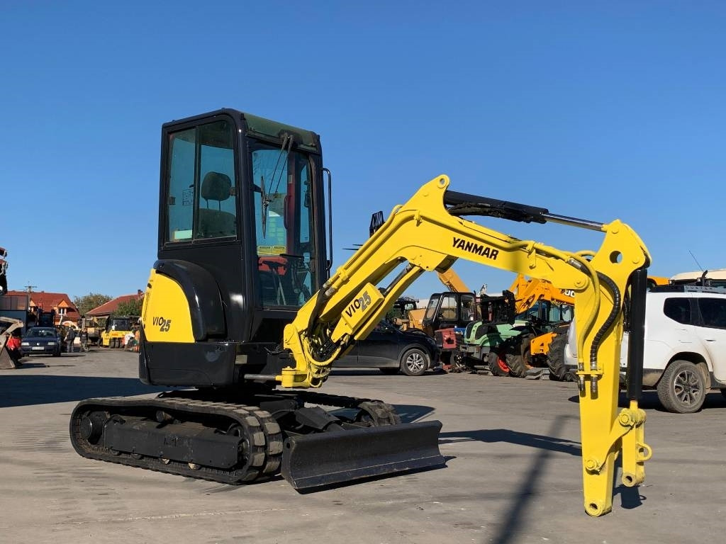 Yanmar Vio 25-4 - Mini pelle: photos 1 Yanmar Vio 25-4 - Mini pelle: photos 1