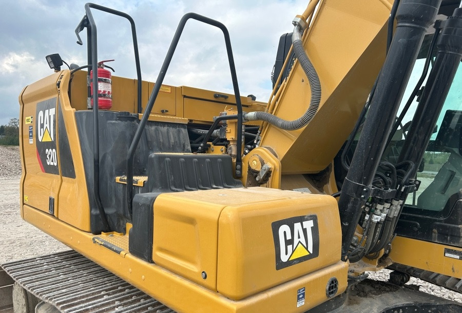 CATERPILLAR 320 F - Pelle sur chenille: photos 2 CATERPILLAR 320 F - Pelle sur chenille: photos 2