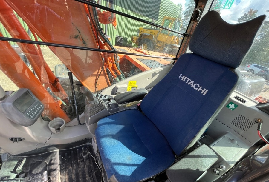 HITACHI Zaxis 130 - Pelle sur chenille: photos 5 HITACHI Zaxis 130 - Pelle sur chenille: photos 5