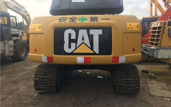 Caterpillar 320D2 - Pelle sur chenille: photos 5 Caterpillar 320D2 - Pelle sur chenille: photos 5