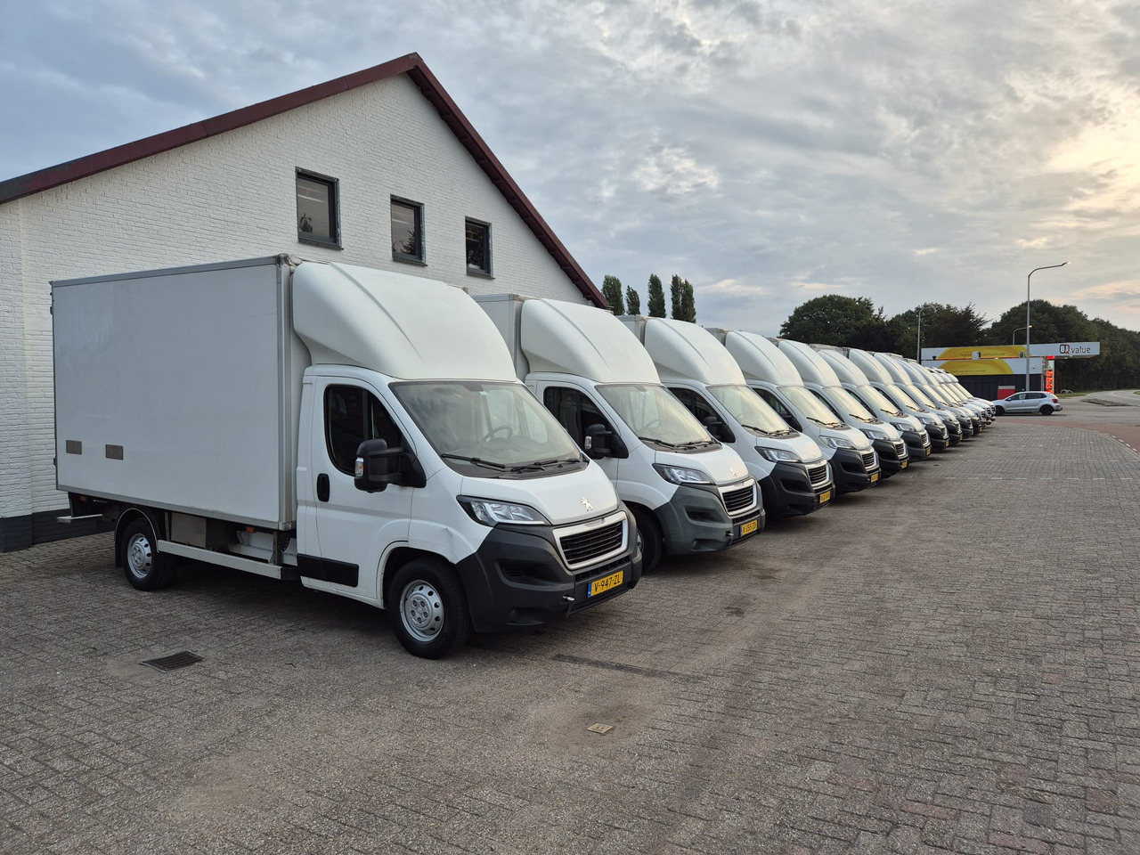 Peugeot 20 x Boxer HDI 160PK EURO 6 Koelwagen Bj2018-2019 - Utilitaire frigorifique: photos 1 Peugeot 20 x Boxer HDI 160PK EURO 6 Koelwagen Bj2018-2019 - Utilitaire frigorifique: photos 1