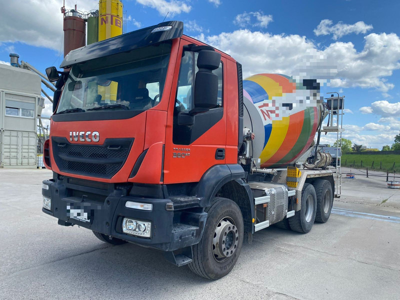 Iveco 260T360 Betonmischer 6x4 Stetter 7 Kubik - Camion malaxeur: photos 1 Iveco 260T360 Betonmischer 6x4 Stetter 7 Kubik - Camion malaxeur: photos 1
